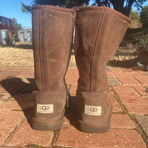 Girl’s UGG boots